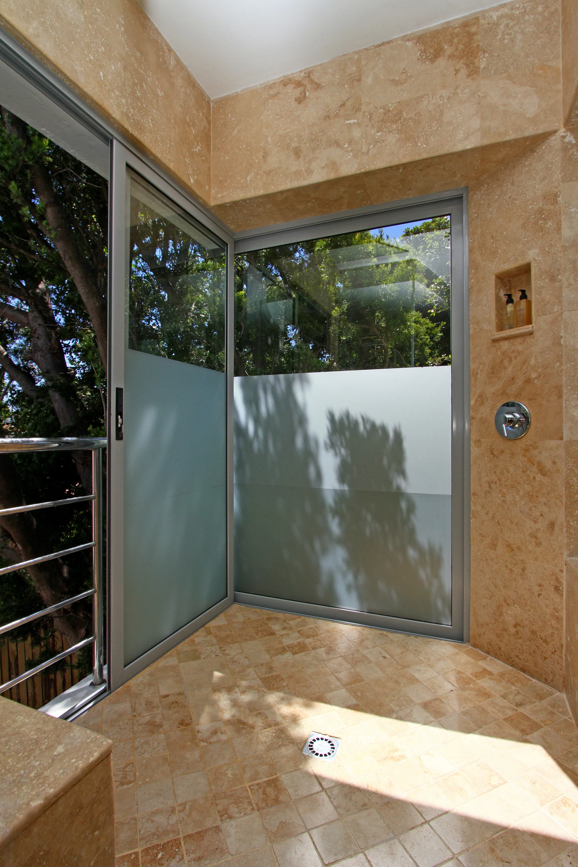 Hollywood Mansion & Spa - Image 30