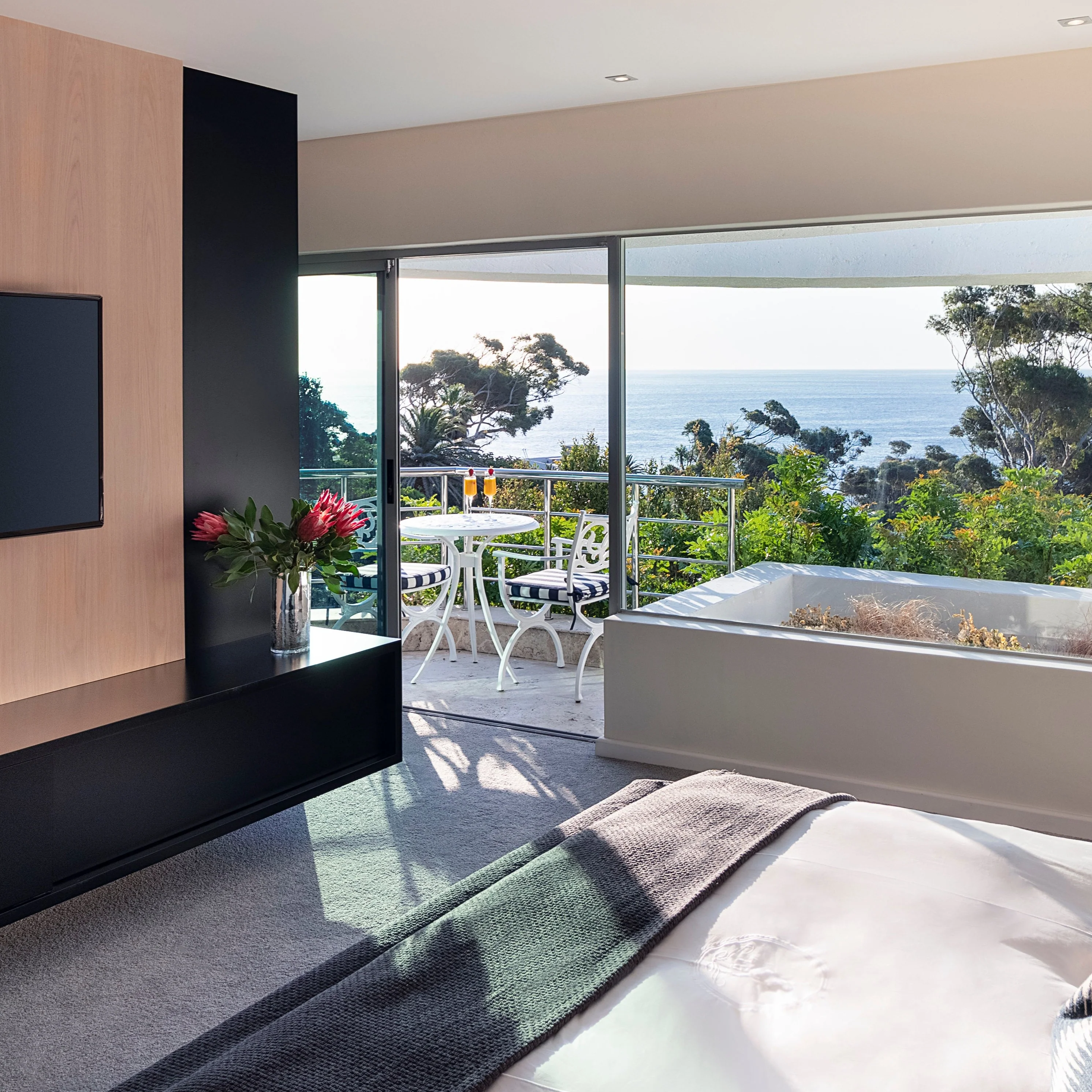 Hollywood Mansion & Spa - Image 7