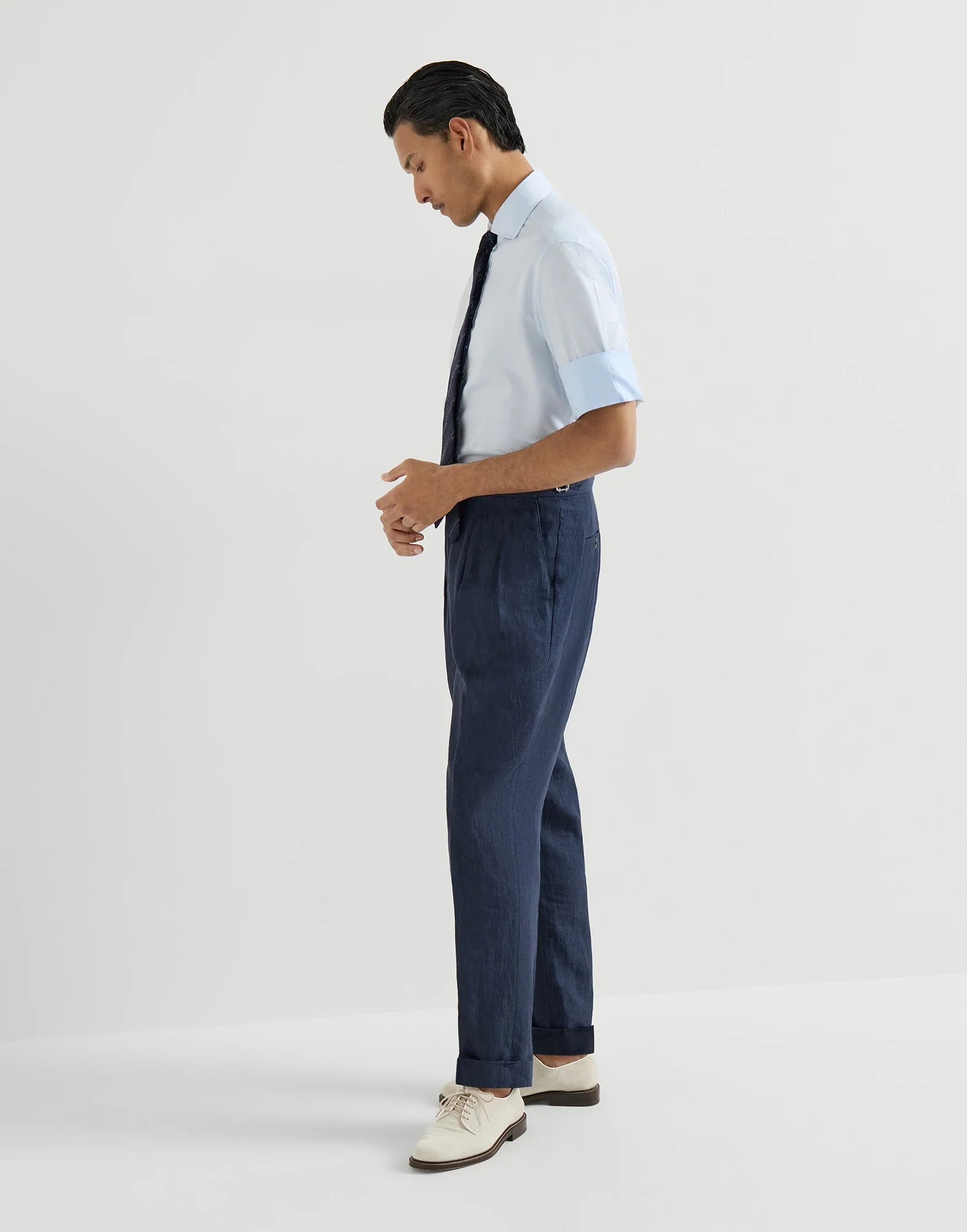 Lightweight Délavé Linen Trousers With Reversed Double Pleats And Waist Tabs - Image 3