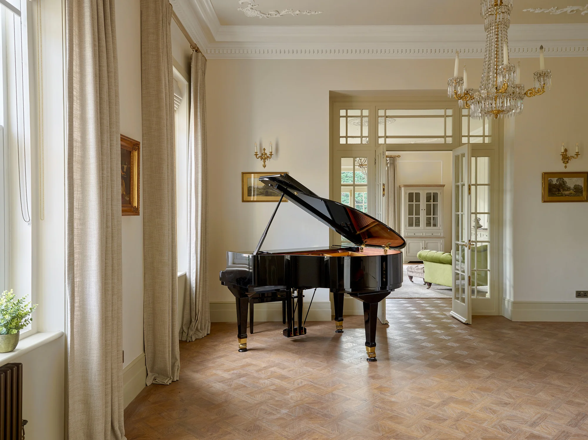 Luxury Georgian Mansion in Essex - Image 10
