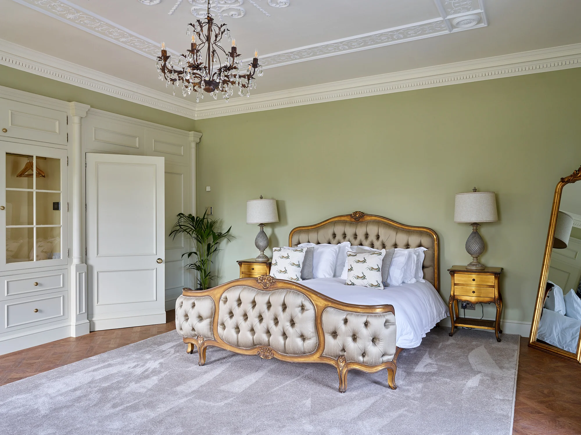 Luxury Georgian Mansion in Essex - Image 27