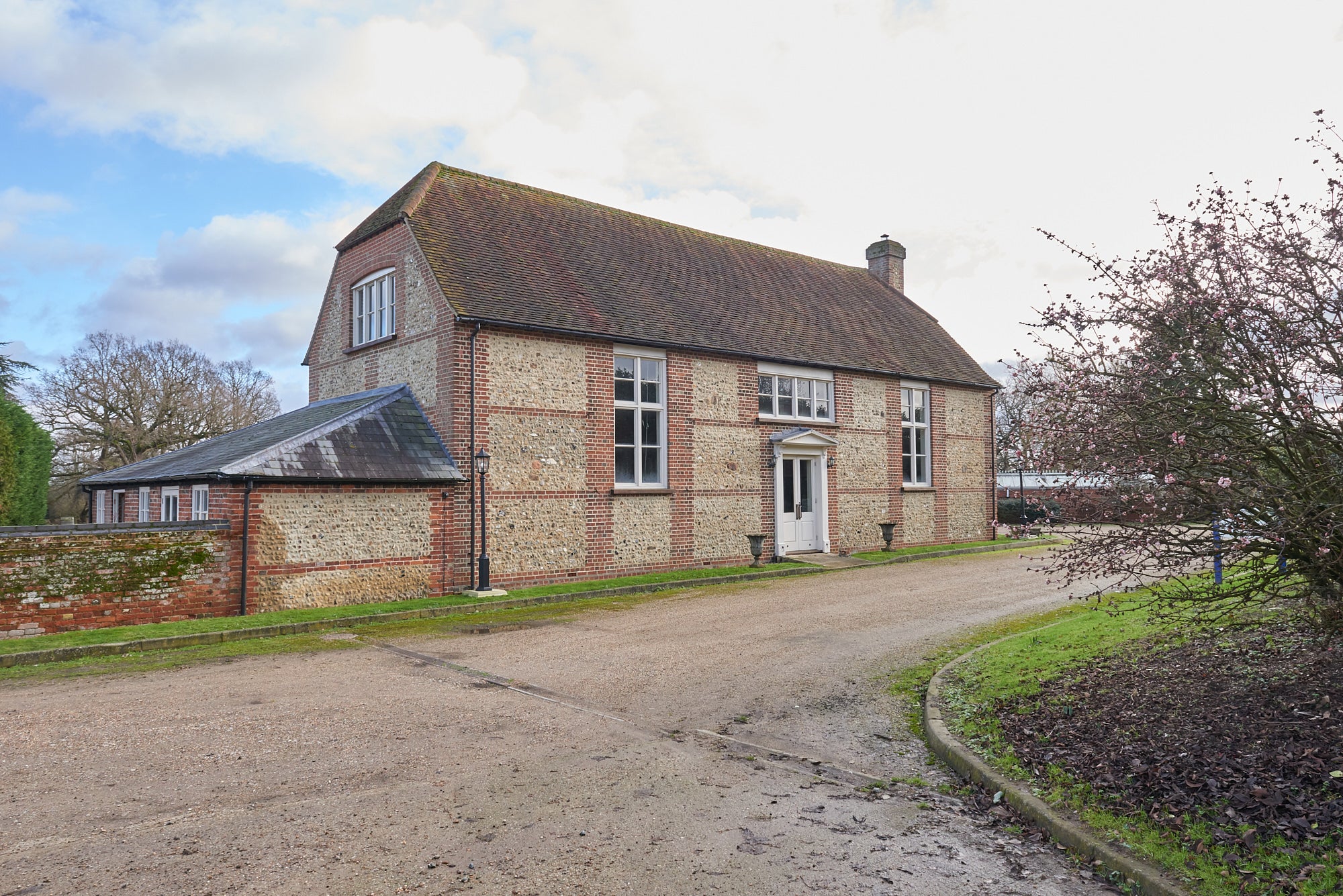 Luxury Georgian Mansion in Essex - Image 38