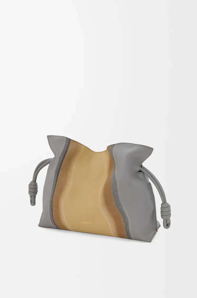Medium Flamenco Clutch Landscape In Nappa Calfskin - Image 12