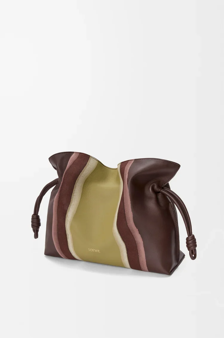 Medium Flamenco Clutch Landscape In Nappa Calfskin - Image 3