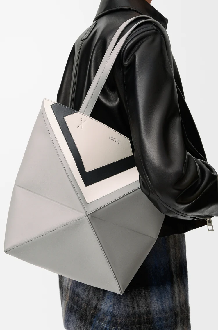 Medium Puzzle Fold Tote In Nappa Calfskin - Image 6
