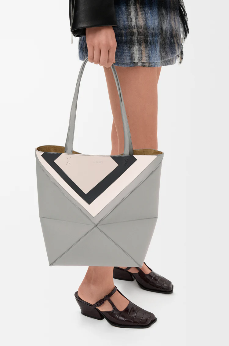Medium Puzzle Fold Tote In Nappa Calfskin - Image 8
