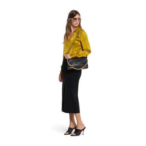 Medium Shoulder Bag With Chain - Image 3