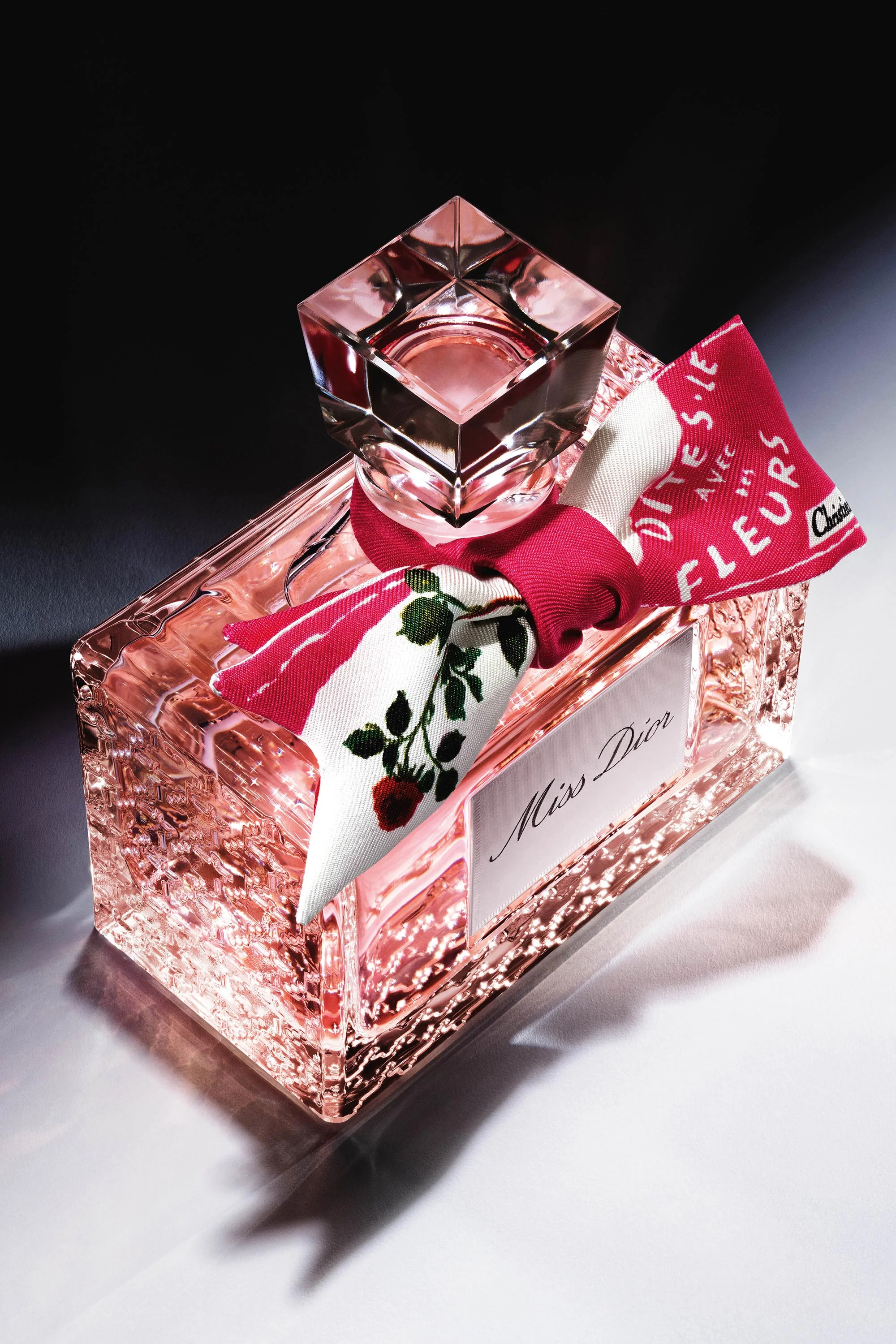 Miss Dioramour - Image 2