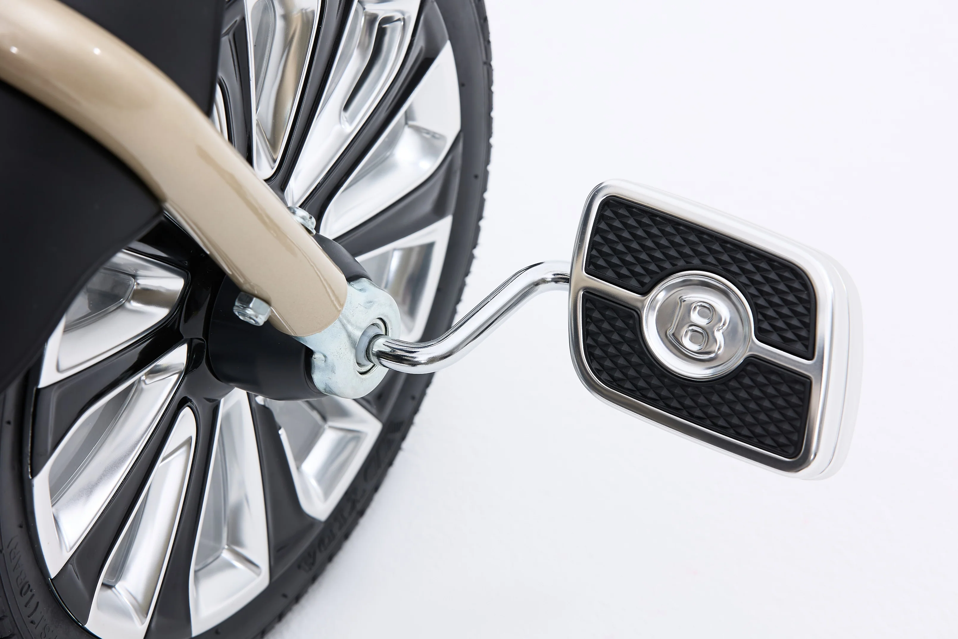 Mulliner Bentley 6 in 1 Stroller Trike White Sand(Limited Edition) - Image 4