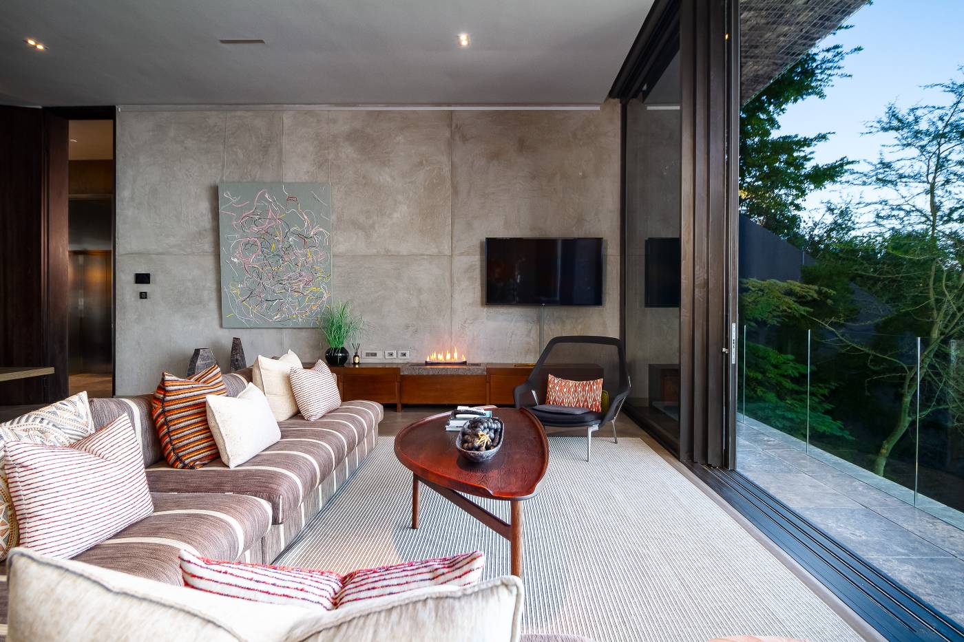 Obsidian - Clifton, Cape Town - Image 3