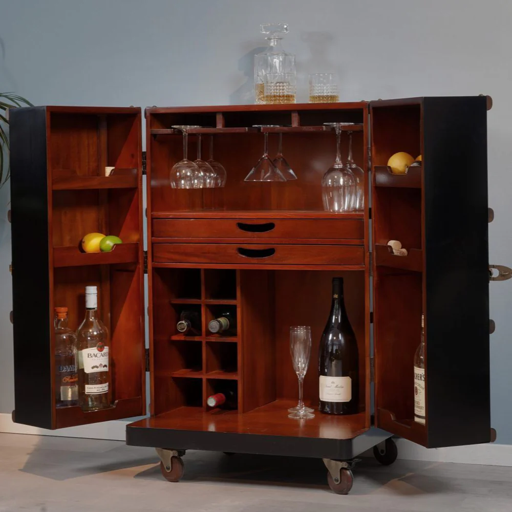 Polo Club Bar - Image 13