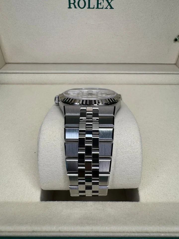 Rolex Land-Dweller - Image 2