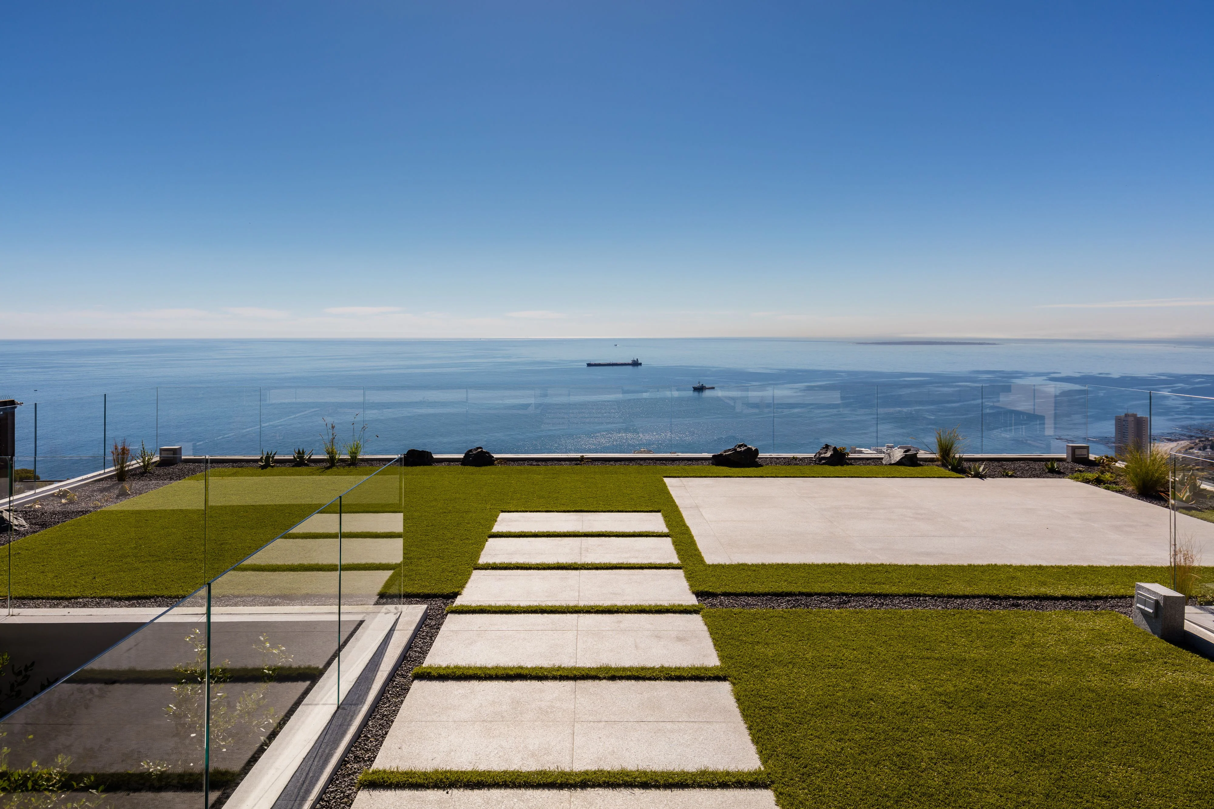Sealion - Fresnaye, Cape Town - Image 8