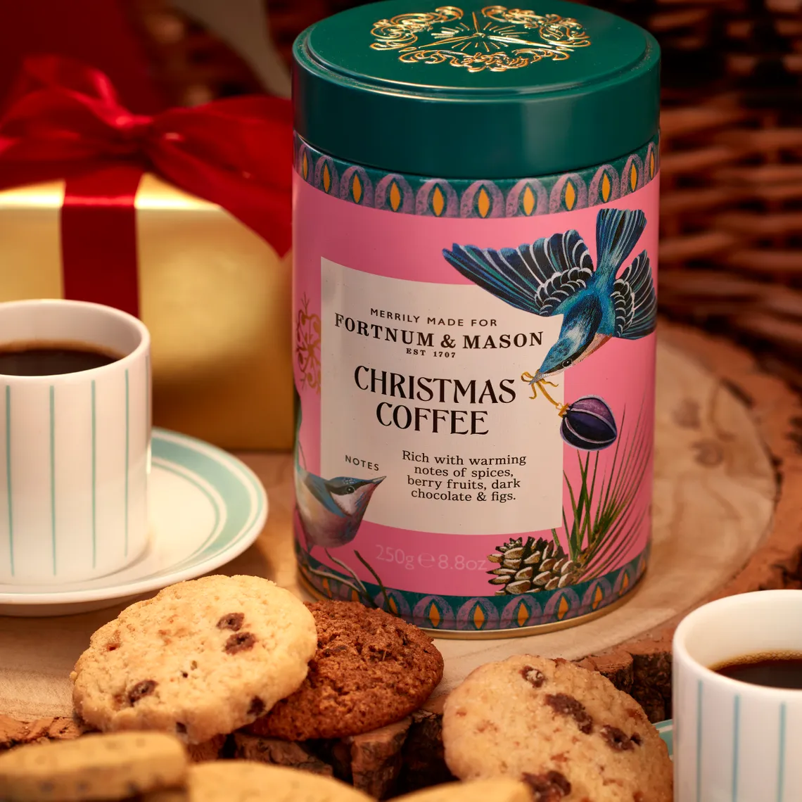 The Merry Christmas Hamper - Image 4