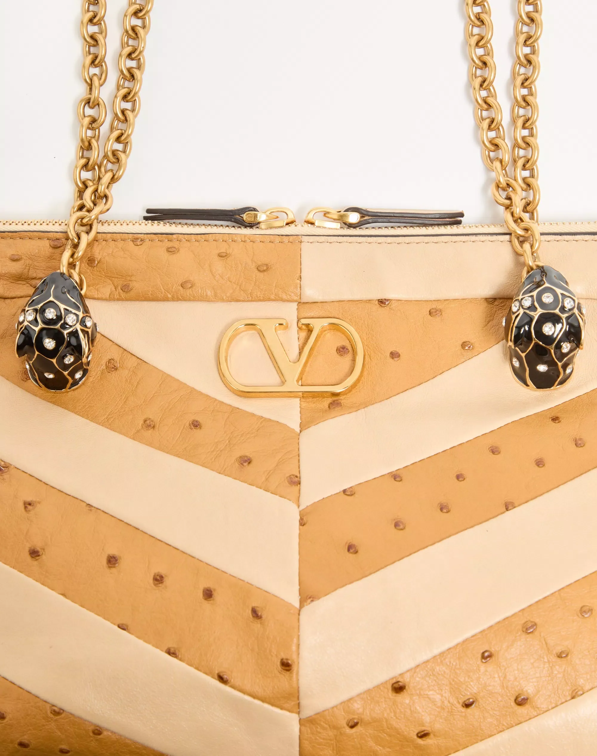 Valentino Garavani Panthea Medium Shoulder Bag In Ostrich And Nappa Leather With A Chevron Pattern - Image 4